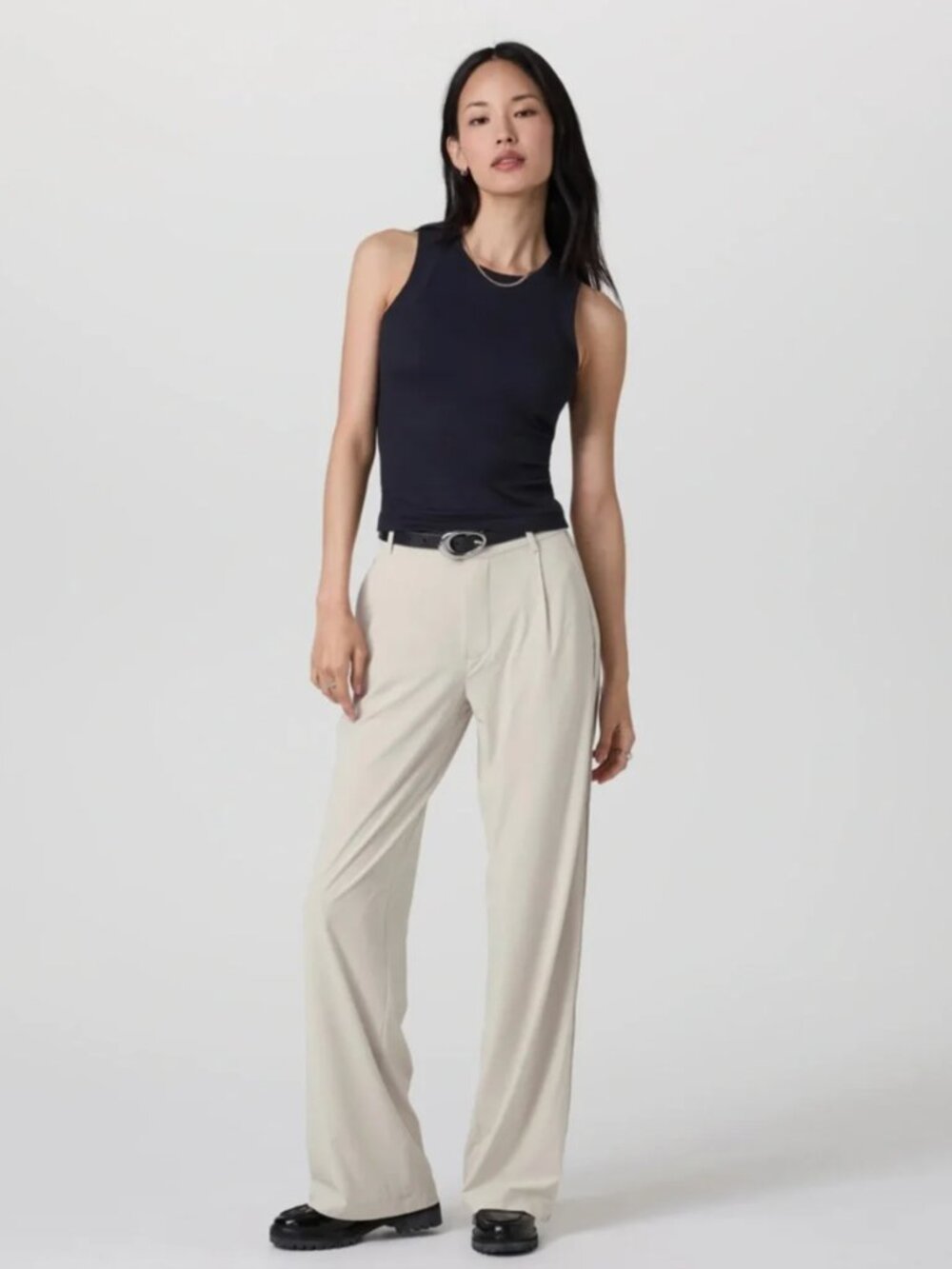 Vuori NWT Villa Trouser in Mushroom - Size XXL